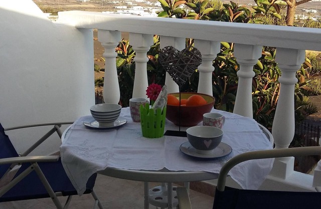 Aparament with great views to the see on a quite rural place.