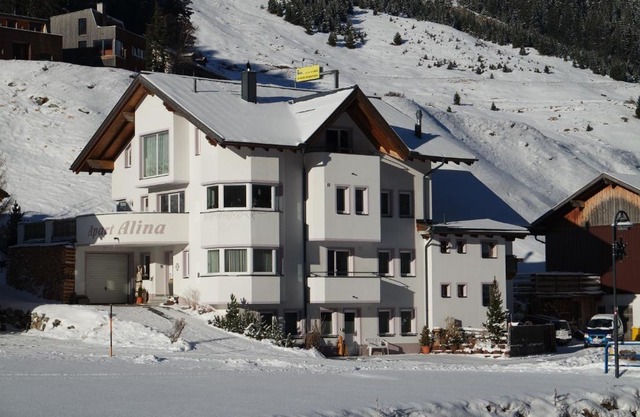 Apart Alina