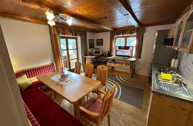 Apartment with 3 rooms 7-9 pers. - Country house Brunneck