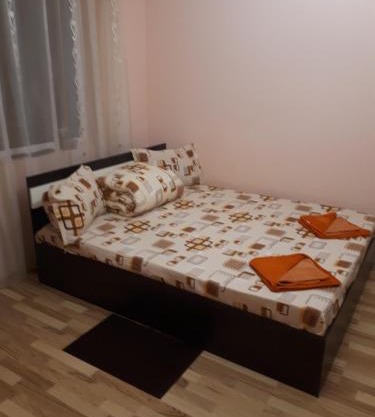 apartament 2 camere semidecomandat "LA GICU"
