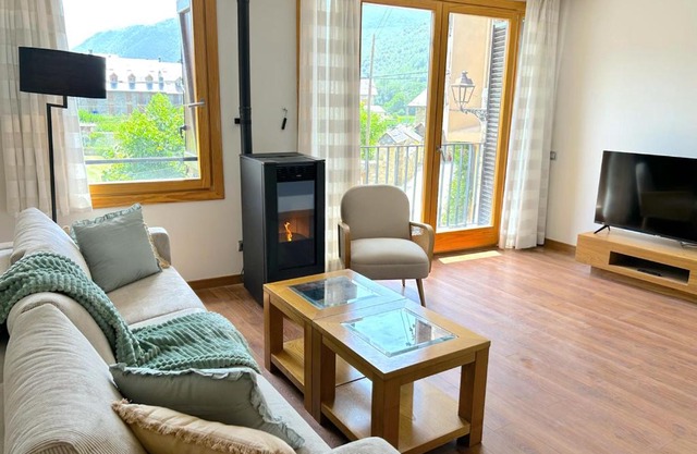 Apartament al centre d'Esterri amb vistes úniques by RURAL D'ÀNEU