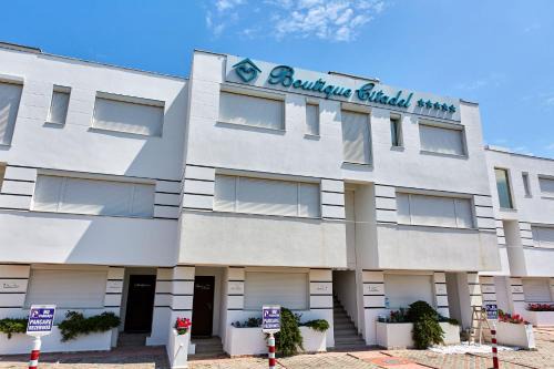 Apartamente Aparthotel Ella Boutik Cytadell