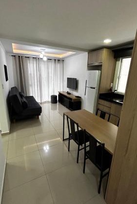Apartamento à 250m do mar - Ótima Localização