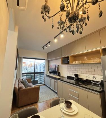 Apartamento 2 quartos em frente ao Allianz com 1 vaga gratuita e piscina no rooftop