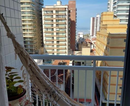 Apartamento a 50 metros da Praia para utilização da piscina precisa de Atestado Médico