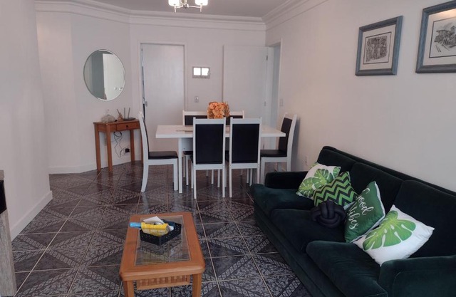 Apartamento a uma quadra do mar (200 m da Praia)