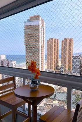 Apartamento Aconchegante e Elegante com Ar-Condicionado, Piscina, Garagem e Varanda Gourmet a 3 min da Praia