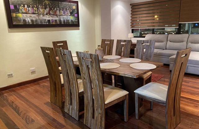 Apartamento Amplio y Cómodo con Terraza en la Zona Rosa