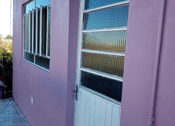 Apartamento com churrasqueira, ótima localização.