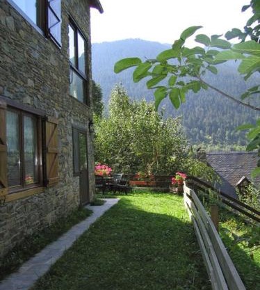 Apartamento con jardin en Gessa