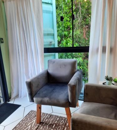 Apartamento Container com Sacada, Split e Estacionamento
