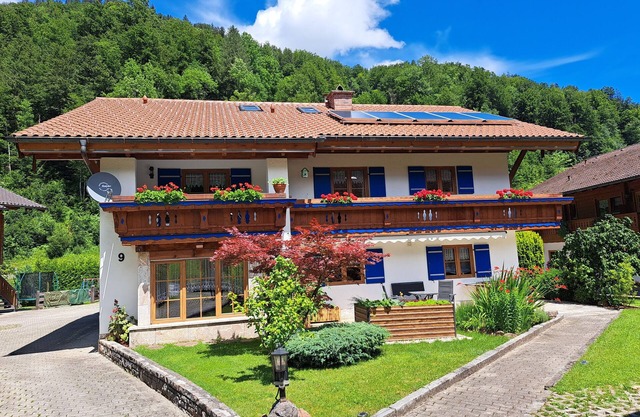 Apartment Sedlmeir directly at the foot of the Watzmann.