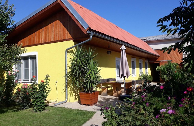 Apartments Sattler 3 | handicapped accessible | pets | family-friendly