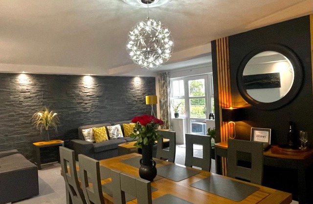 Apartment 3 Benllech with Sea views