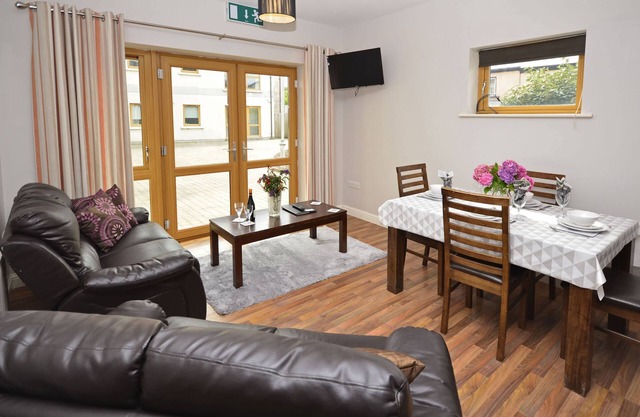 Apartment 704 Letterfrack - sleeps 5 guests in 3 bedrooms