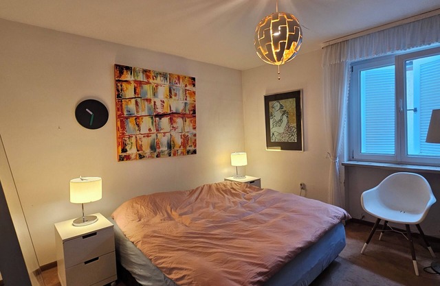 Apartment 90sqm up to 5 pers, very quiet with garden, subway 350m