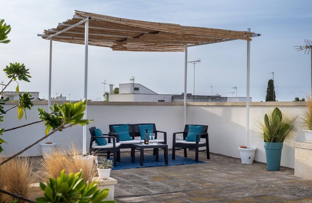 Apartment 'Appartament Uccio' with Shared Terrace, Wi-Fi and Air Conditioning