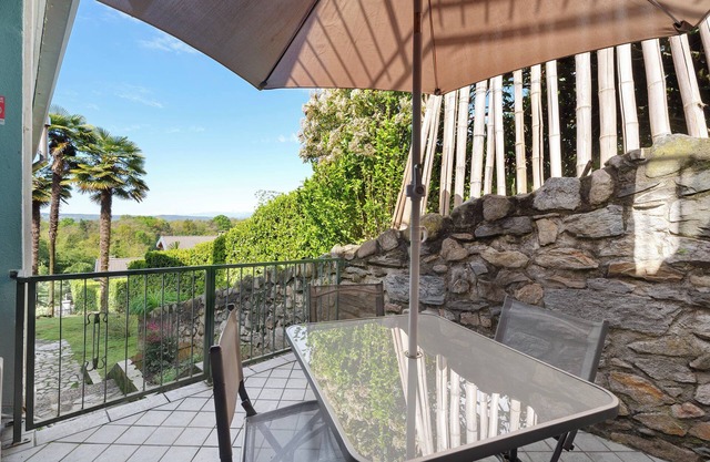 Apartment 'Arturo' with Mountain View, Wi-Fi and Air Conditioning