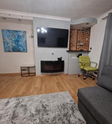 APARTMENT CLOSE TO BIRMINGHAM WITH FREE PARKING AND FREE WiFi