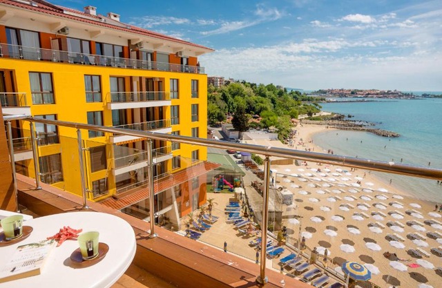 Apartment complex Mirage of Nessebar