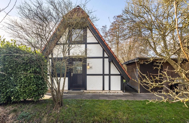 Apartment 'Ferienhaus Elbidylle' with Private Terrace, Private Garden and Wi-Fi