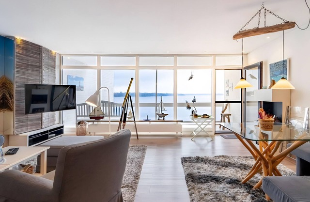 Apartment 'Delf Inn' with Lake View, Balcony and Wi-Fi