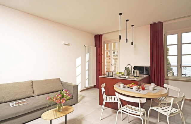 Apartment "Gemhouse Rubino " lake view, wi-fi and air conditioning