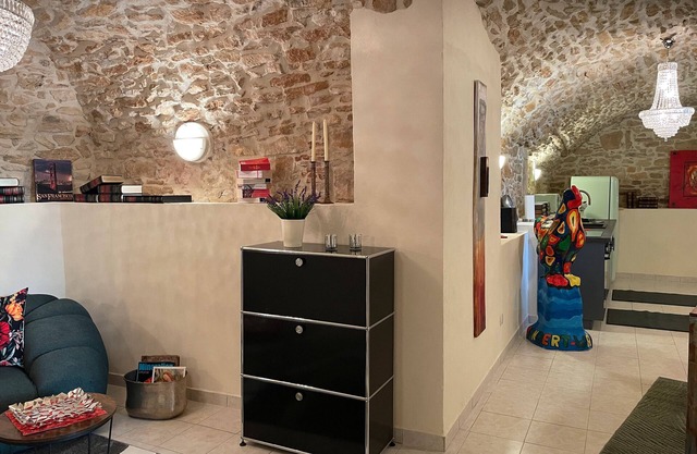 Apartment 'Gite Vert - Paradis De Provence' with Shared Terrace and Wi-Fi