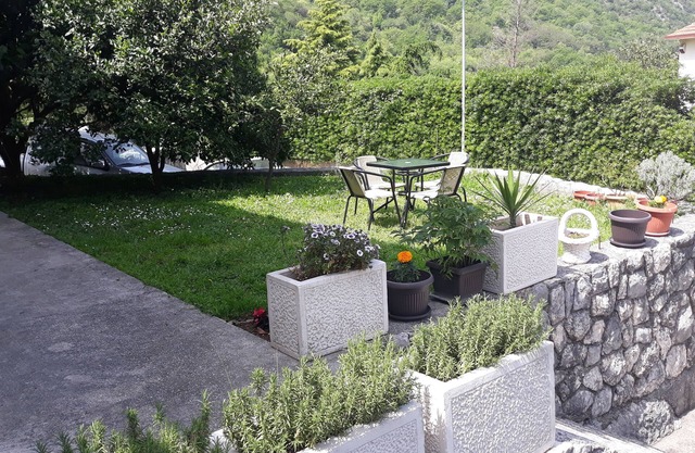 Apartment Gogo in the sea.