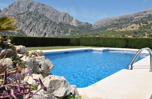 Apartment in ancient farm located in beautiful mountainous scenery in Periana