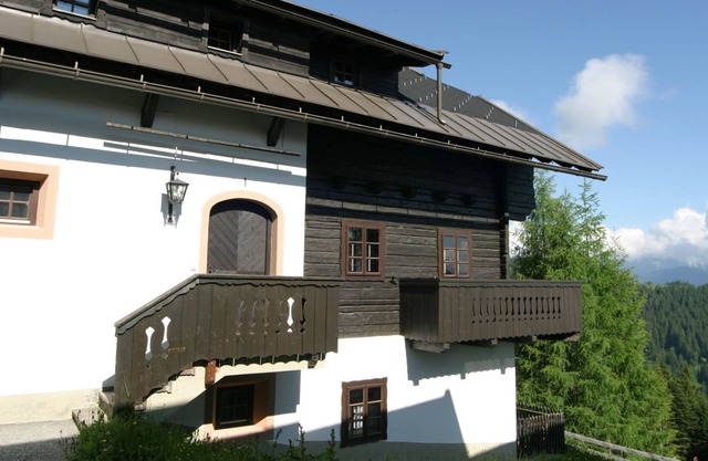 Apartment in Nassfeld / Carinthia with sauna and pool