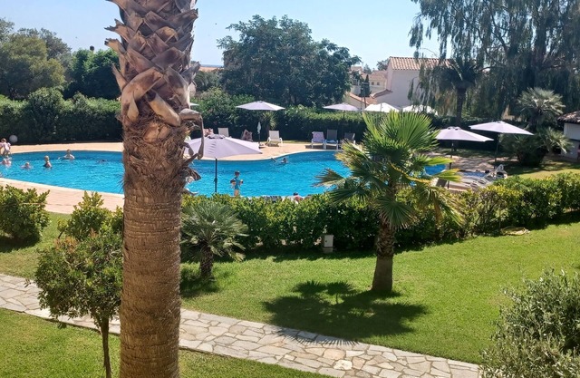 Apartment in residence with two swimming pools 100m from the beach