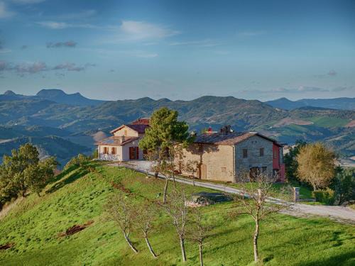 Apartment in Sant'Angelo near Medieval Town