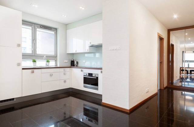 Apartment Jeziorańskiego by Renters