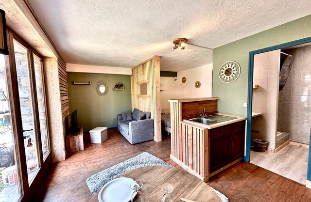 Apartment 'L'Etoile Des Cimes' with Private Garden and Wi-Fi