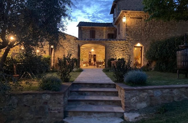 Apartment 'Podere La Paolina Cottage' with Mountain View, Private Terrace and Wi-Fi