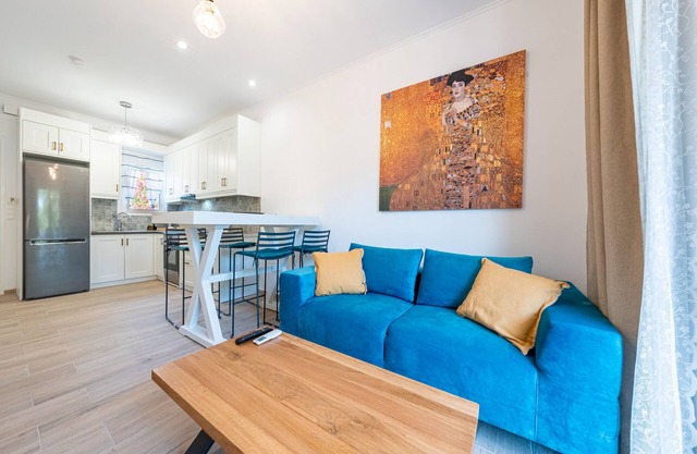 Apartment 'Poseidon Garden View' with Balcony, Wi-Fi and Air Conditioning