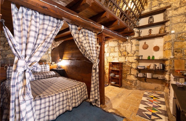 Apartment 'Tenuta Donna Vittoria - Piccola' with Mountain View, Pool & Wi-Fi