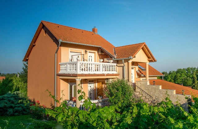 Apartments for 2 people with air conditioning near the spa