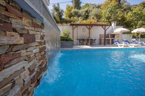 Apartments Gvozdenovic