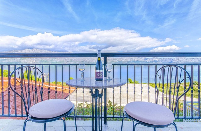 Apartments Rose (47571-A2) - Sucuraj - island Hvar