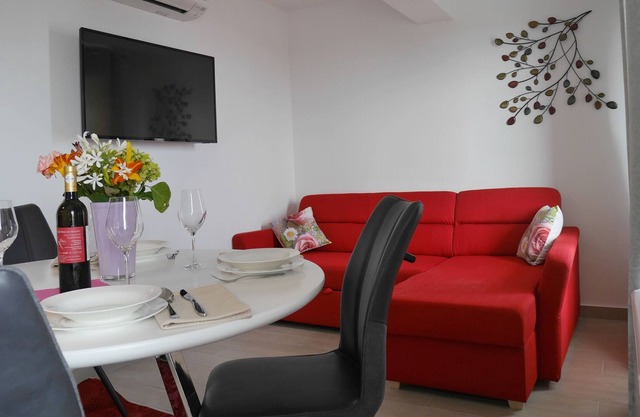 Apartments Mario Makarska