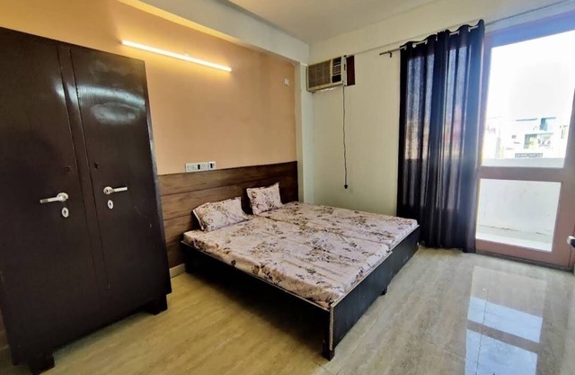 Apna Apartments