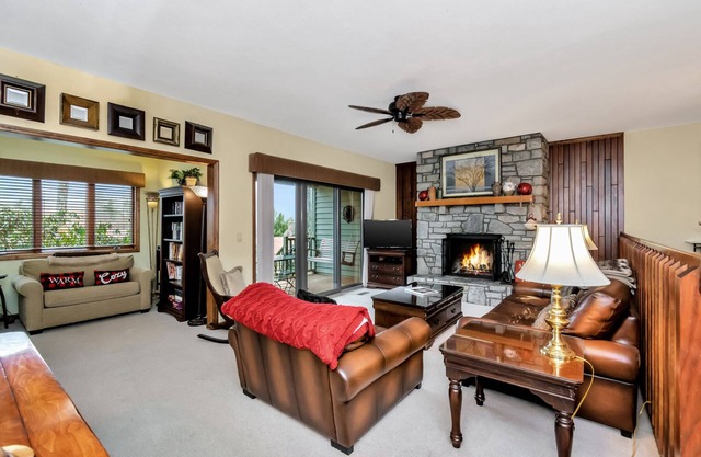 Appalachian 2 | Fireplace, Restaurant, Pool, Spa