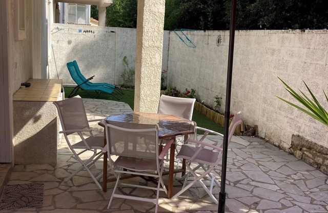 Appartement à Quelques pas de la Plage de Vallieres et du Centre de St Georges