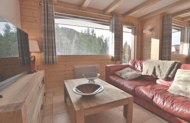 Appart moderne près des pistes, vue montagne, 2 min du village, parking et wifi inclus - FR-1-391-34