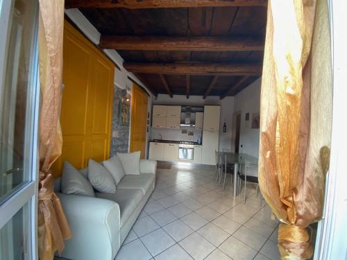 Appartamento tra i laghi di Como e Lugano