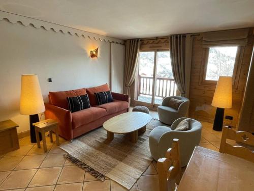Appartement 6 pers avec piscine, spa et parking - Pied de pistes - FR-1-461-5