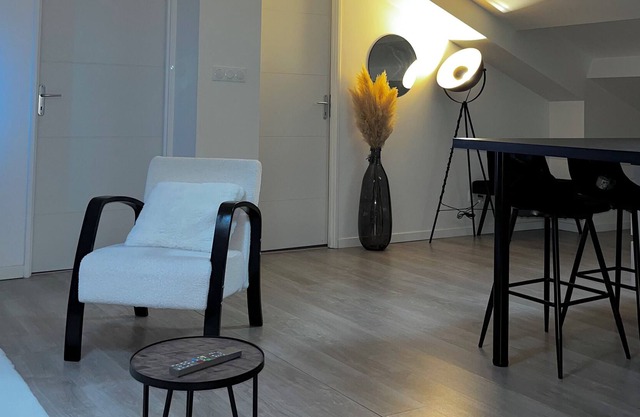 Appartement Équipé à 5 Minutes du Centre Historique