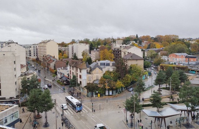 Appartement 3P Dernier Étage Centre Bourg La Reine Face au RER B - Paris à 10 mn
